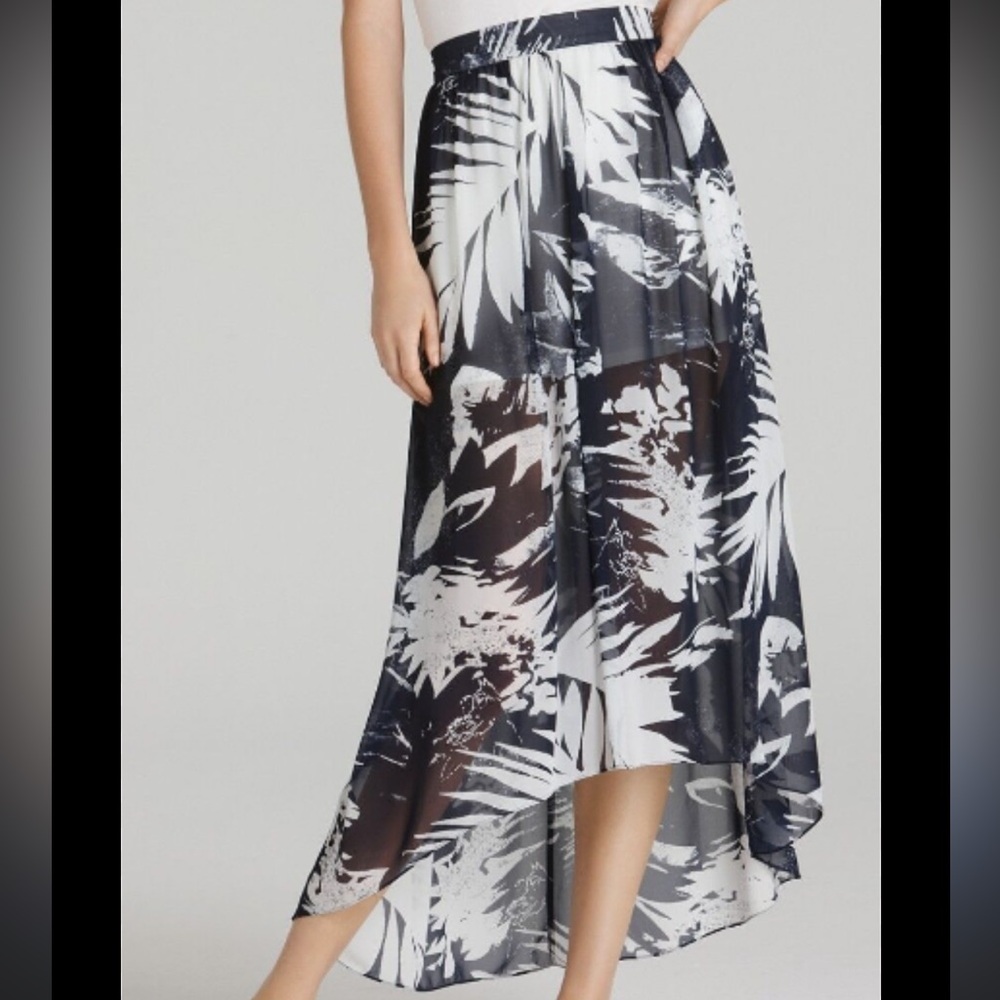 VINCE CAMUTO Tropical Hi-Low Skirt